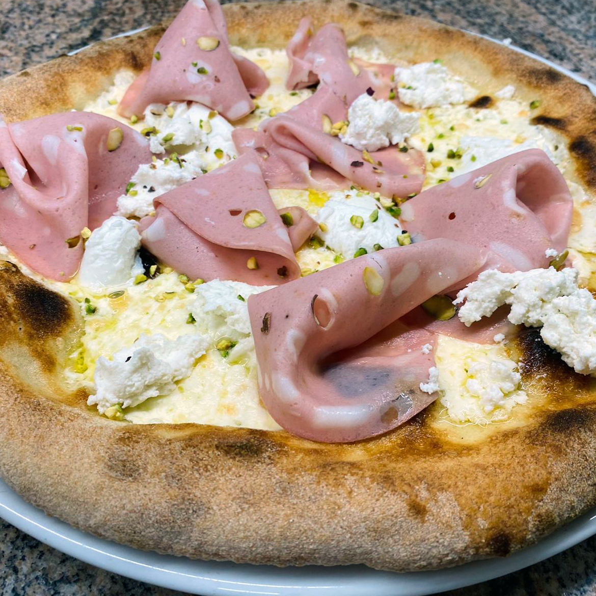 Neapolis Pizza Gorgonzola